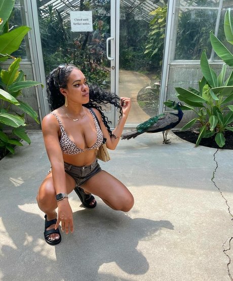 Camille Corbett onlyfans sex leaks