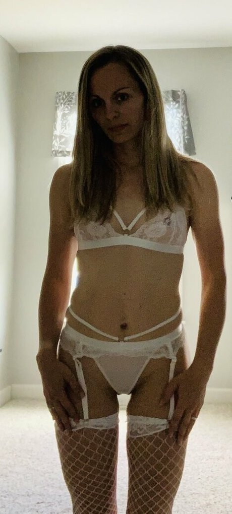 littlewaistinyourface only fans leak nude