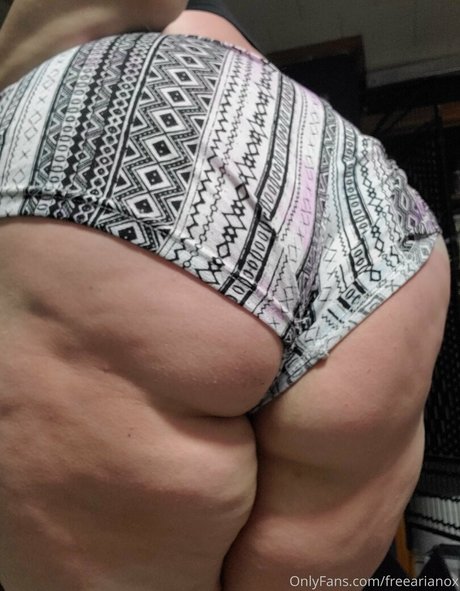 freearianox onlyfans naked