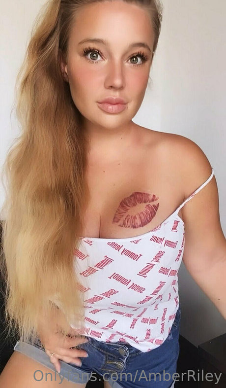 amberriley nudes onlyfans leak