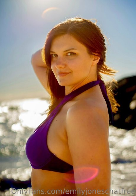 emilyjoneschatfree onlyfans leaked naked