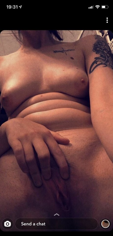 _freckles and roses onlyfans post