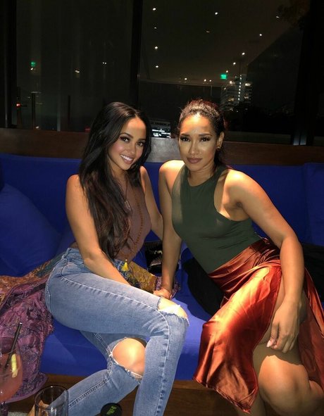 Vanessa Morgan en onlyfans