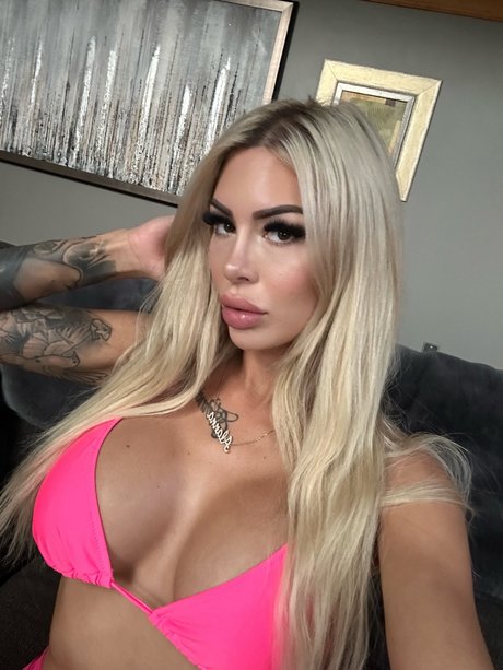 Miss NotYourBarbie_ onlyfans nude leaked