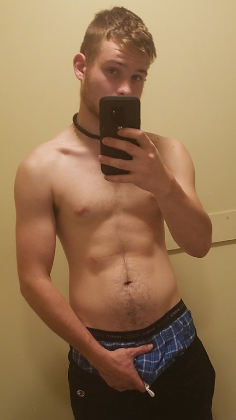 Chillin in the backwoods onlyfans leaks.