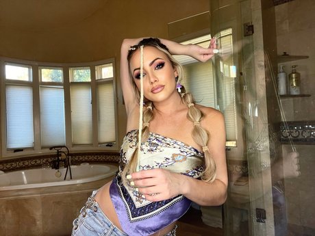 Amber Lo Rae only fans porn