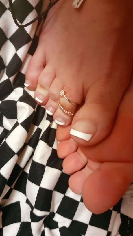 atlanta snows beautful feetXXX onlyfans strip tease