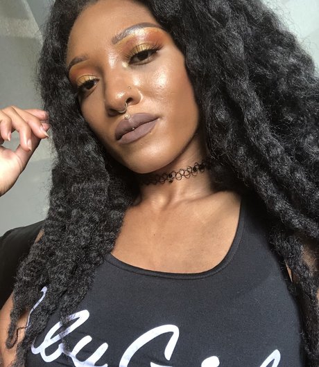 Norah Juniper strip onlyfans