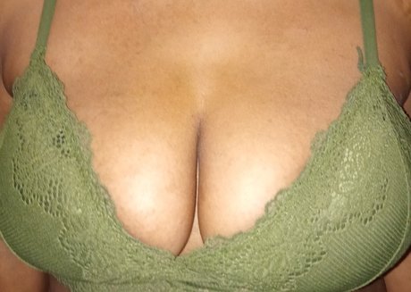 Noel Raine onlyfans photos