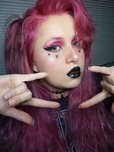 Alekto onlyfans posts