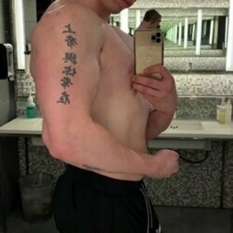 nycgingerjock onlyfans model images