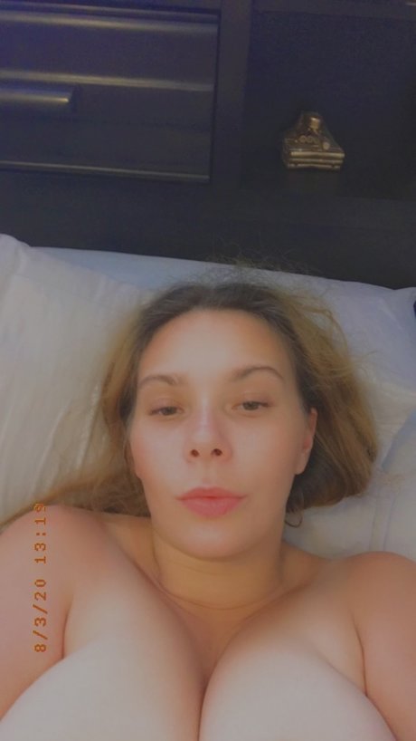 Amanda Newton onlyfans leak