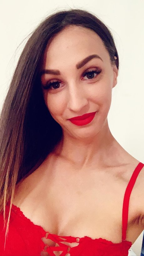 Adelline nude on onlyfans