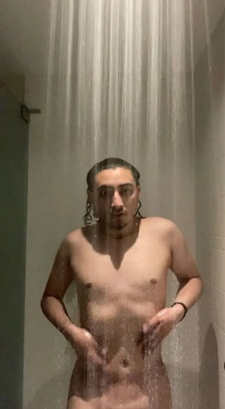 Aaron Star naked only fans