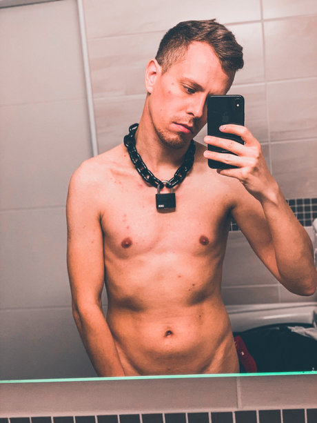 Skylar the cute Puppy topless onlyfans