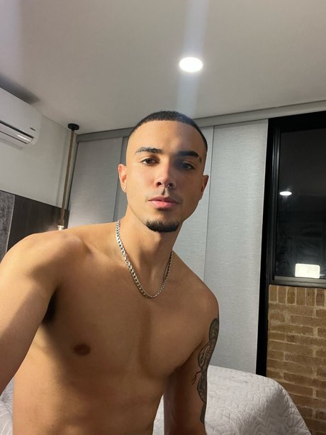 Alex Rosso onlyfans content type