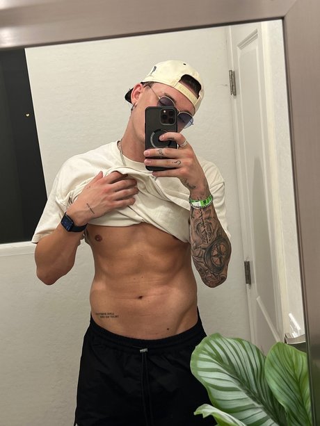 Aaron Kane leaks onlyfans porn