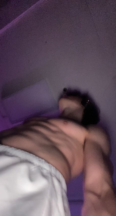 Aiden Killian onlyfans nudes