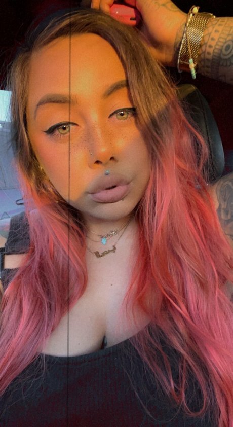 Veronica Mo tits onlyfans