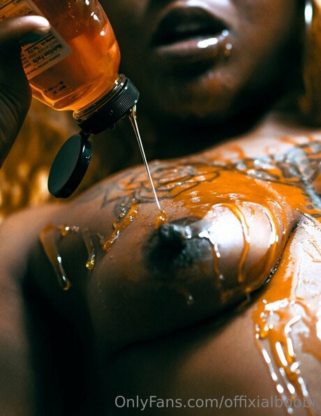 Big Wavy onlyfans leaked pics