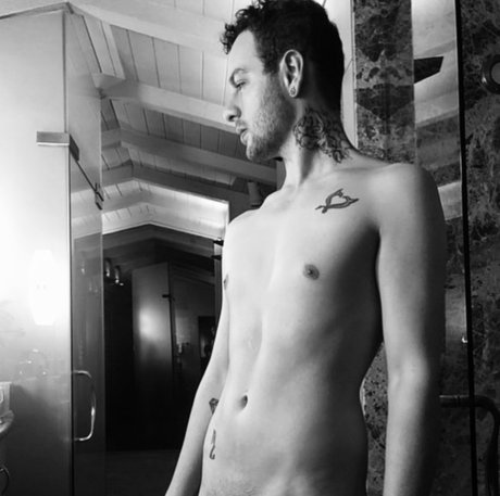 Alexander Grey onlyfans nudes