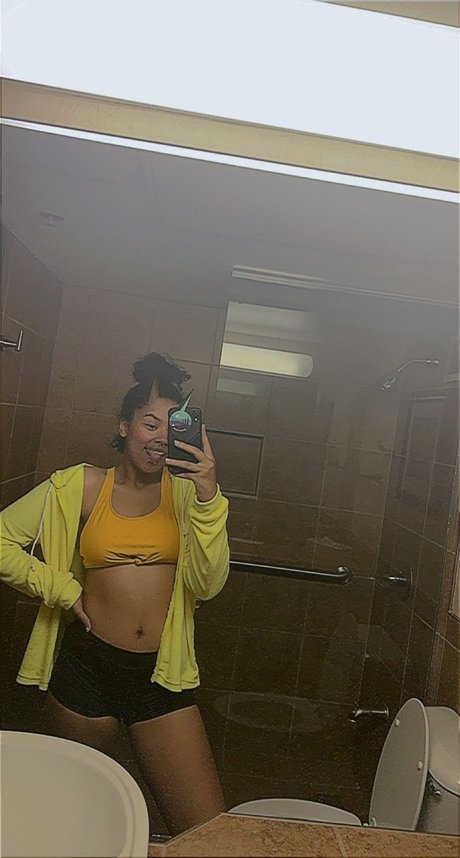 Tae_ onlyfans model photos