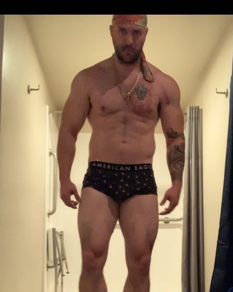 Keenan onlyfans fotos