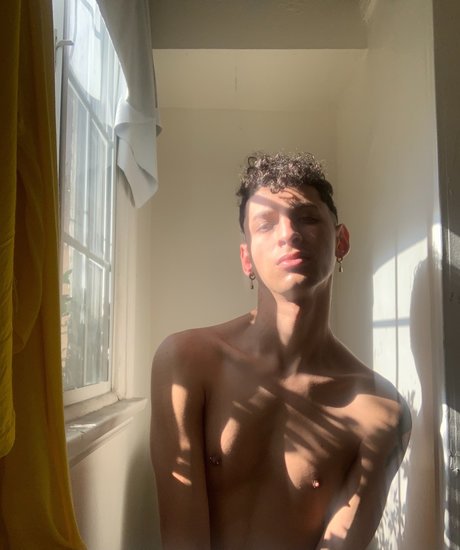 Only Eddie onlyfans nude photos
