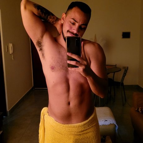 Alexis Hernan Albo onlyfans topless
