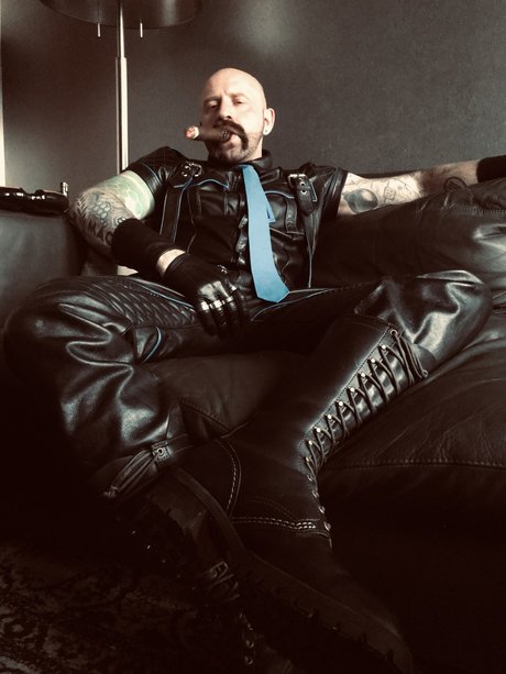 Aleks Buldocek onlyfans nide