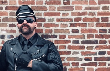 Aleks Buldocek onlyfans pics