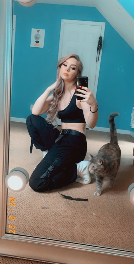 Alice Nicole onlyfans posts