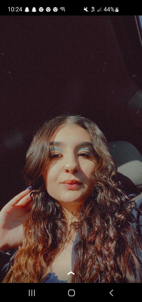 Acacia Hutchinson free only fans