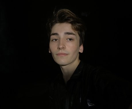 Oliver Lee free onlyfans