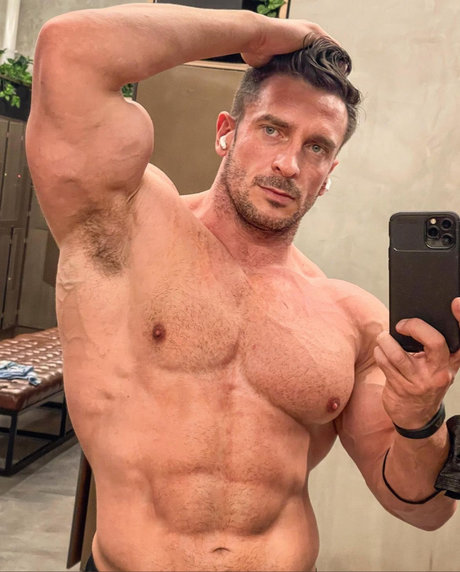 Alessandrobuilder leaks onlyfans