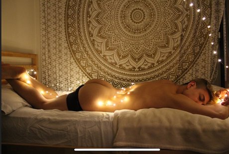 Alejandro Wood onlyfans content type