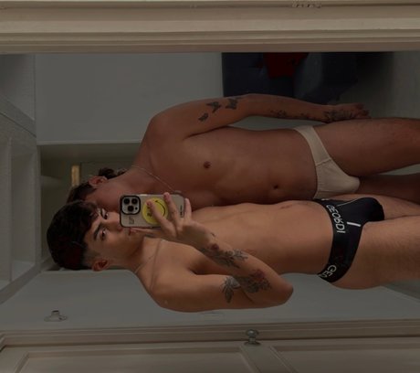 Juan y Gabriel onlyfans gratis