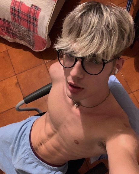 urfavskinnyboy naked leaked onlyfans