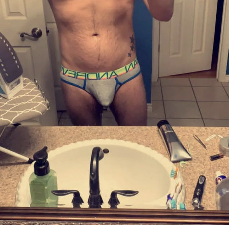 Justin Hughes_ hot onlyfans