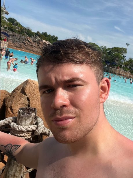 OtfScott strip onlyfans