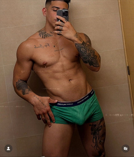 AJSR16 nude onlyfans