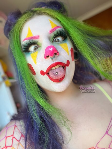 Oopsie The Clown_ only fans.