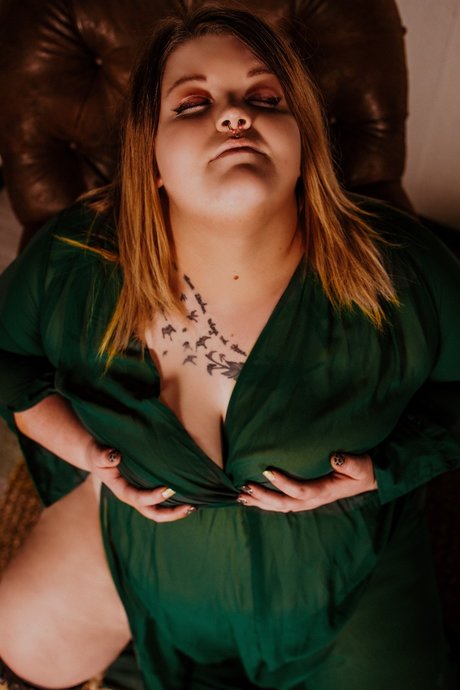 Alaina Black onlyfans nudes porn