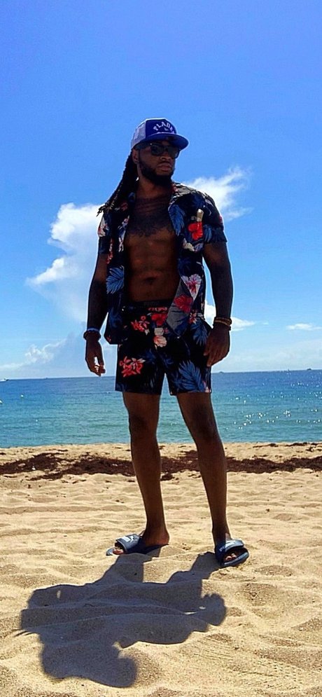 Iceberg onlyfans model photo