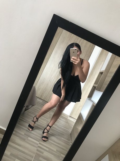 paola usme strip onlyfans