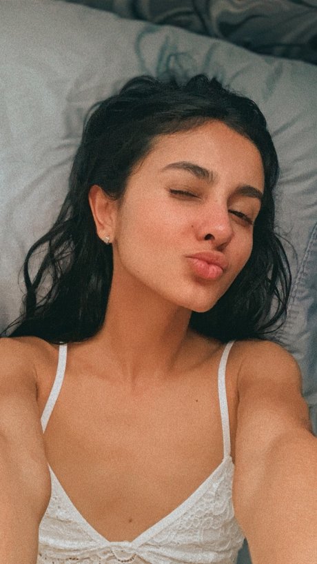 Paola Parra onlyfans naked leak