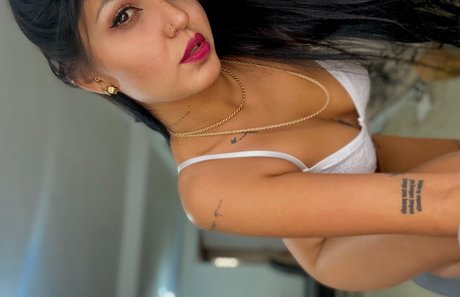 Lapalomanegra onlyfans page