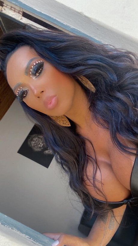 Roberta Palace onlyfans free