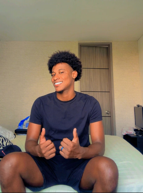 Aronx2a naked only fans