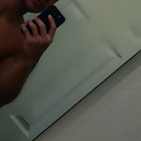 xlxn only fans leak nude